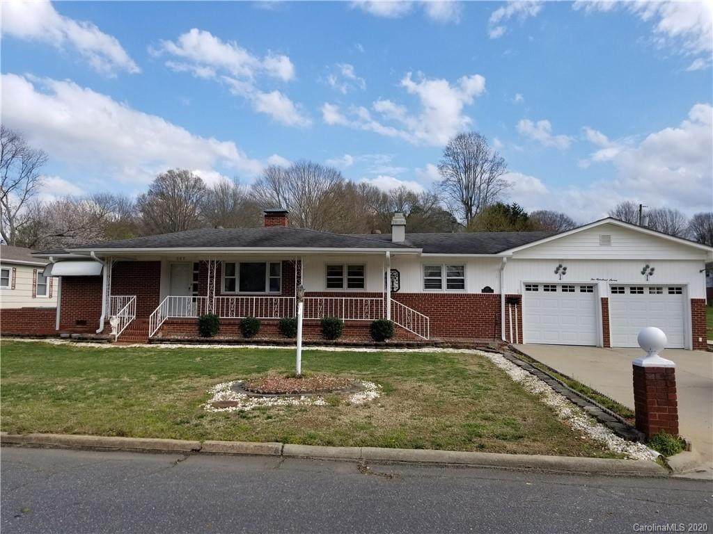 207 Westview Drive - Photo 1