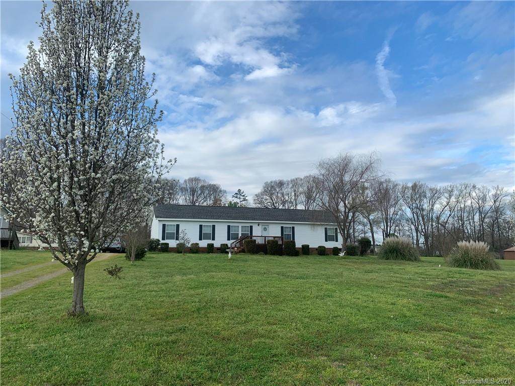6924 Landsford Road - Photo 1