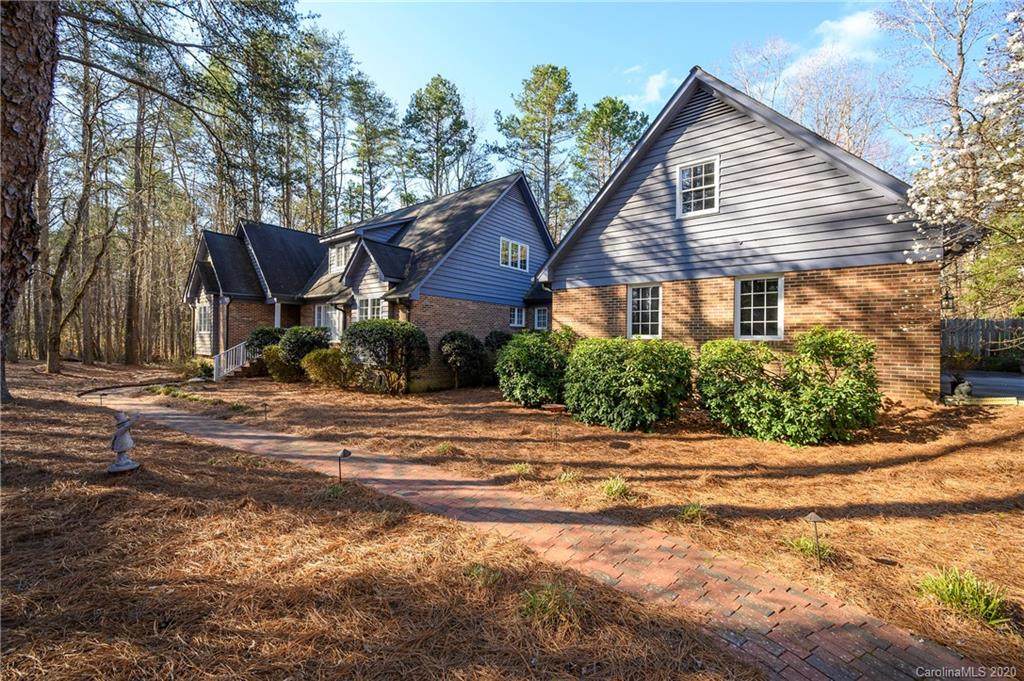 4100 Ryan Way - Photo 1