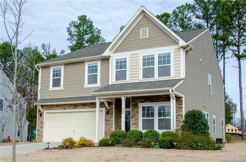 200 Hillcrest Court - Photo 1