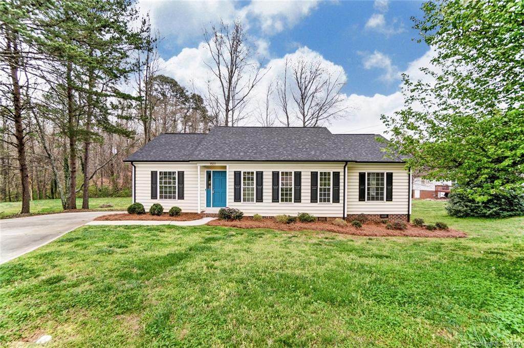 1501 Stallion Way - Photo 1