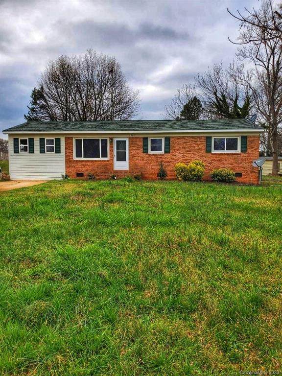 2324 Maplewood Drive - Photo 1