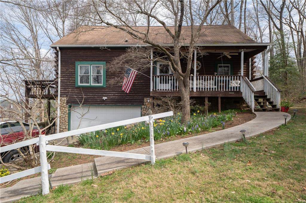 4417 Lakeshore Circle - Photo 1