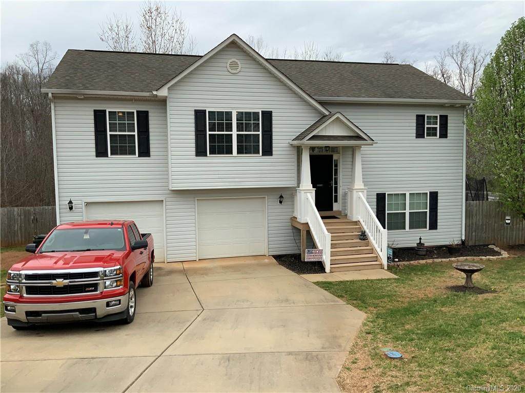 352 Lone Tree Lane - Photo 1
