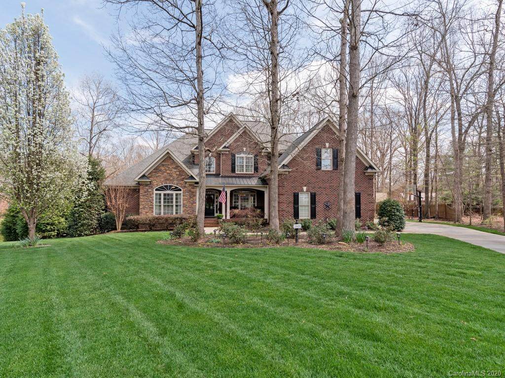 2801 Pulaski Drive - Photo 1