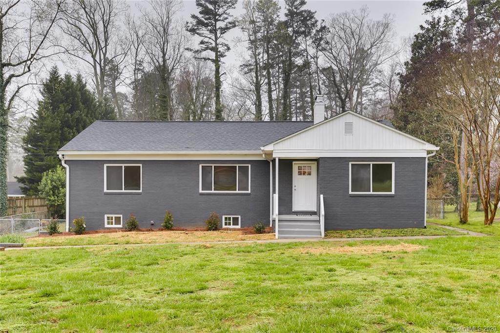 1615 Statesville Boulevard - Photo 1