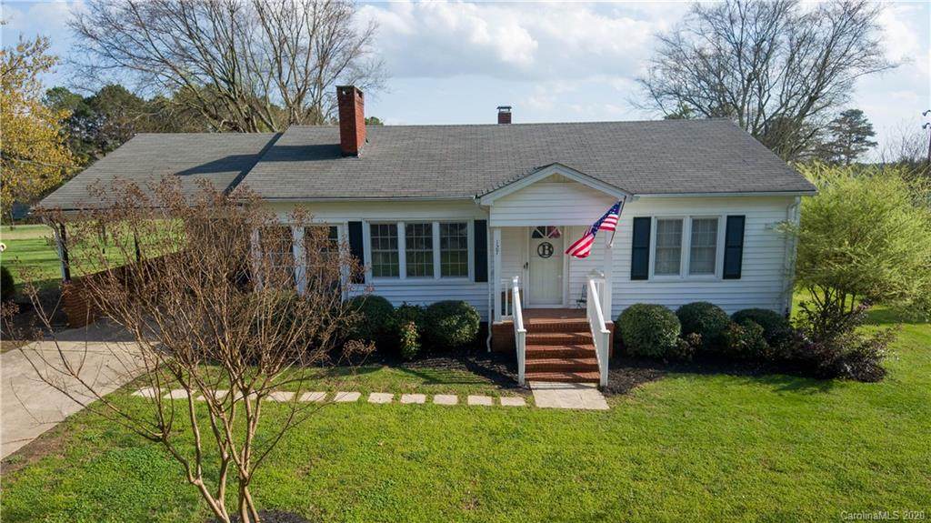 127 Thomas Avenue - Photo 1