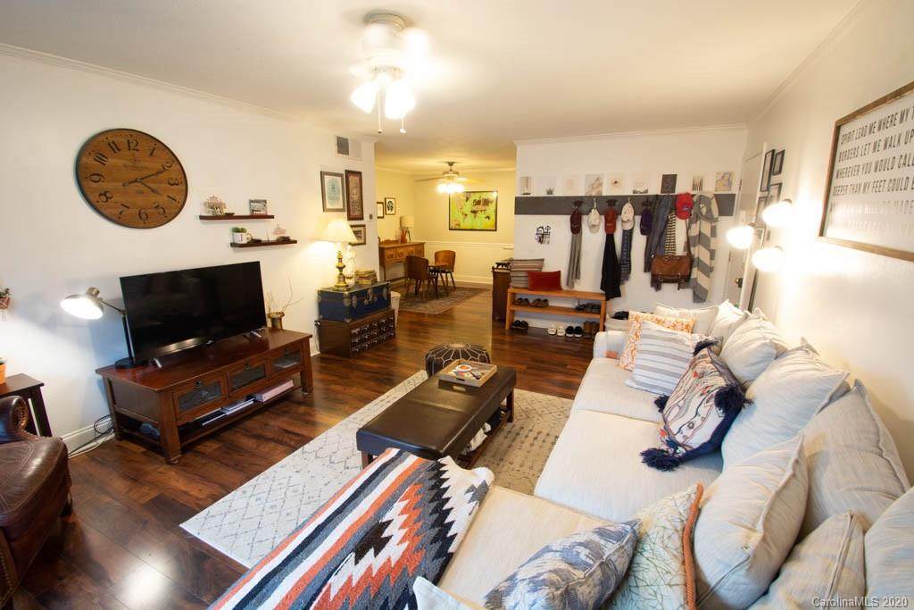 4739 Hedgemore Drive - Photo 1
