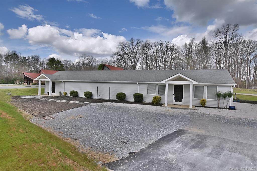3292 Mount Gallant Road - Photo 1