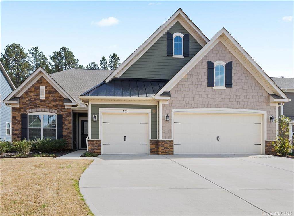 233 Sweet Briar Drive - Photo 1