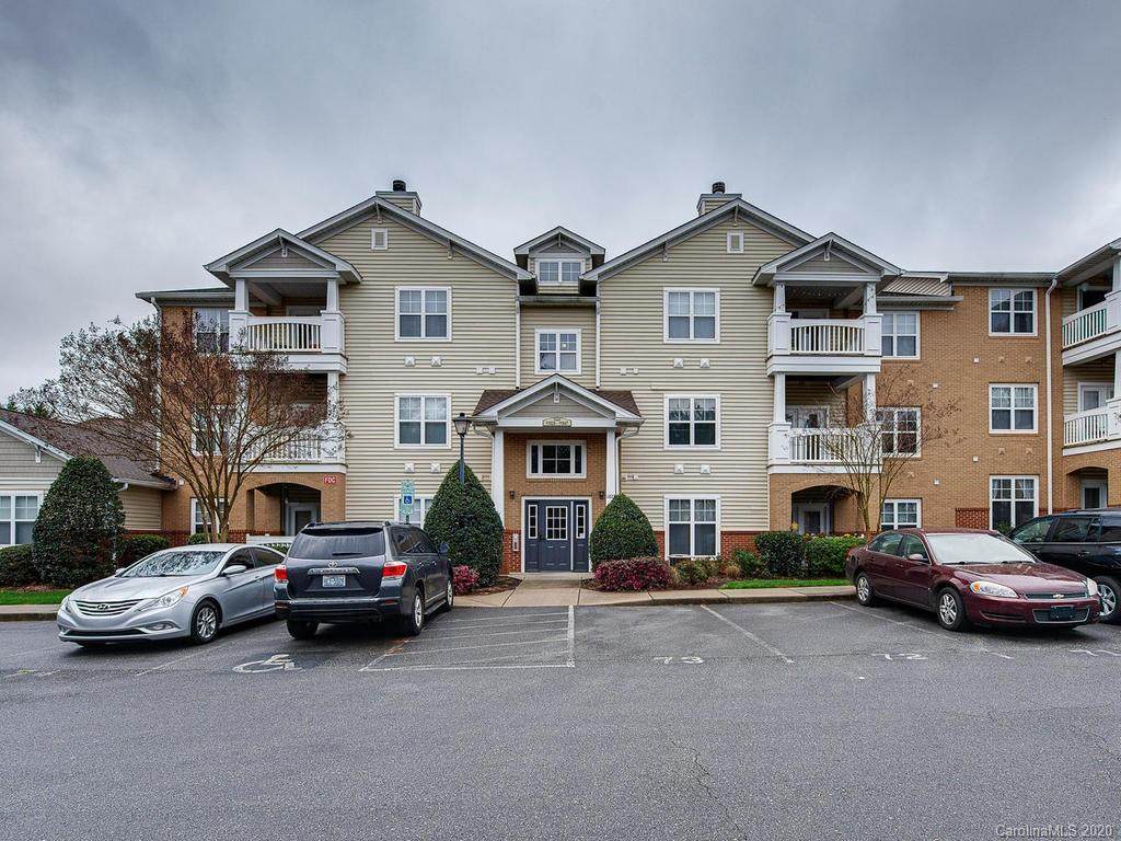 11847 Ridgeway Park Drive - Photo 1