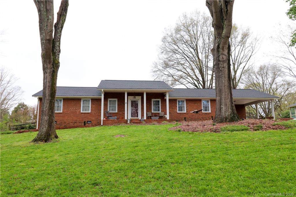 554 Dogwood Street - Photo 1