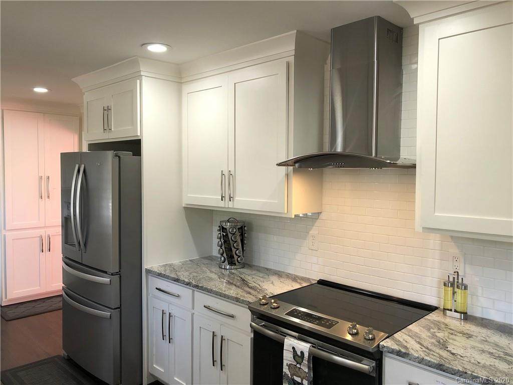 5633 Cottingham Lane - Photo 1