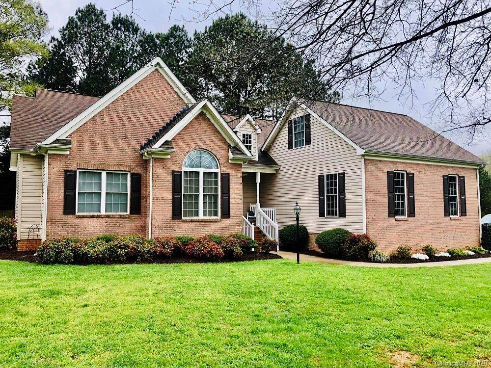 2105 Dolly Rose Drive - Photo 1
