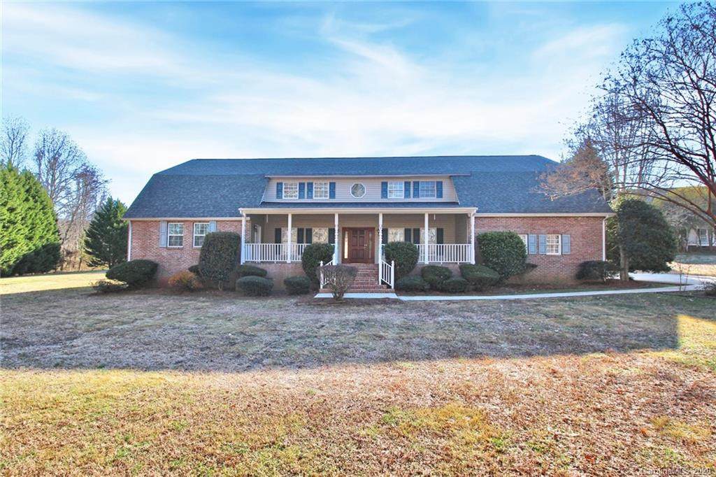 7226 Cobblecreek Drive - Photo 1 7226 Cobblecreek Drive - Photo 1