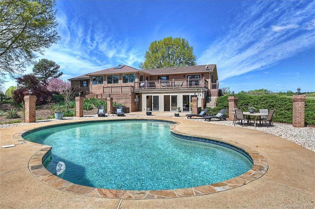 627 Fern Hill Road - Photo 1