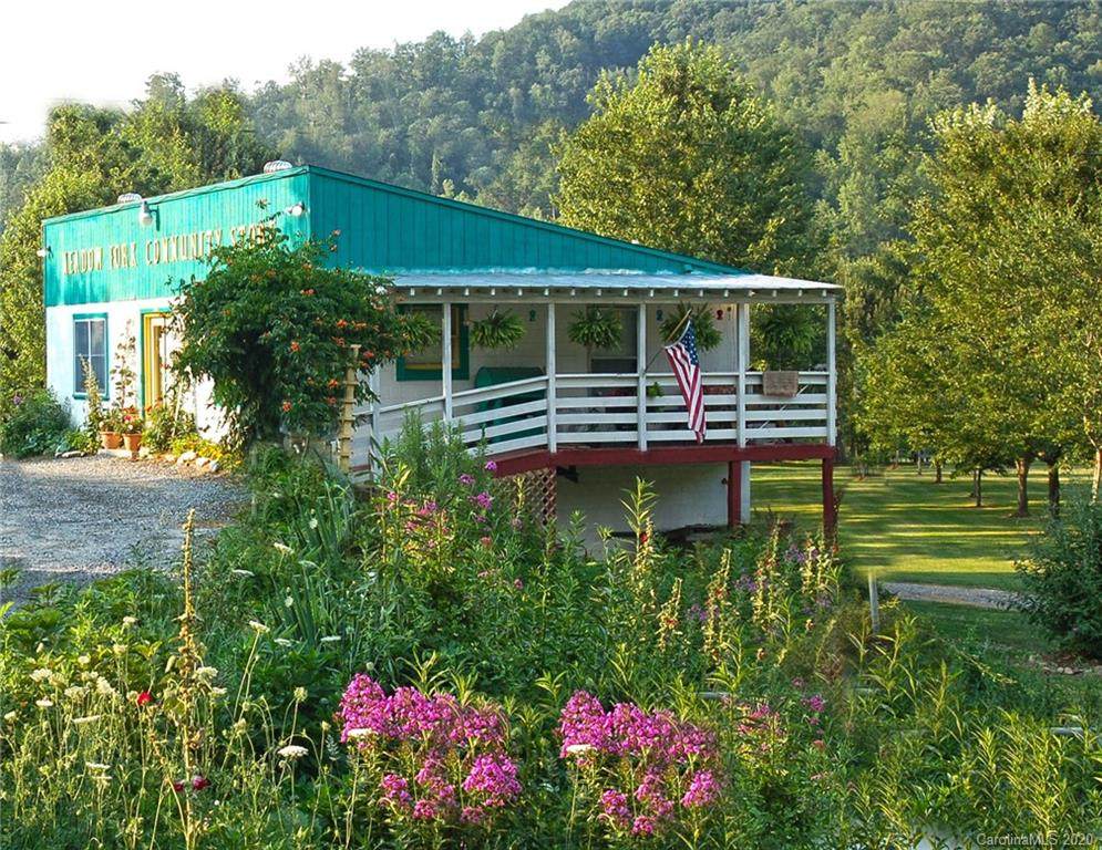 5995 Meadow Fork Road - Photo 1