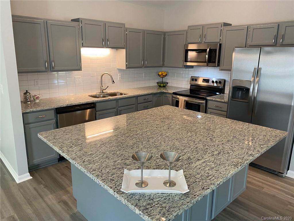 2318 Valleyview Drive - Photo 1 2318 Valleyview Drive - Photo 1