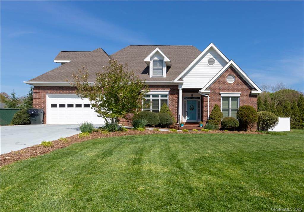 505 Willowbrook Drive - Photo 1 505 Willowbrook Drive - Photo 1