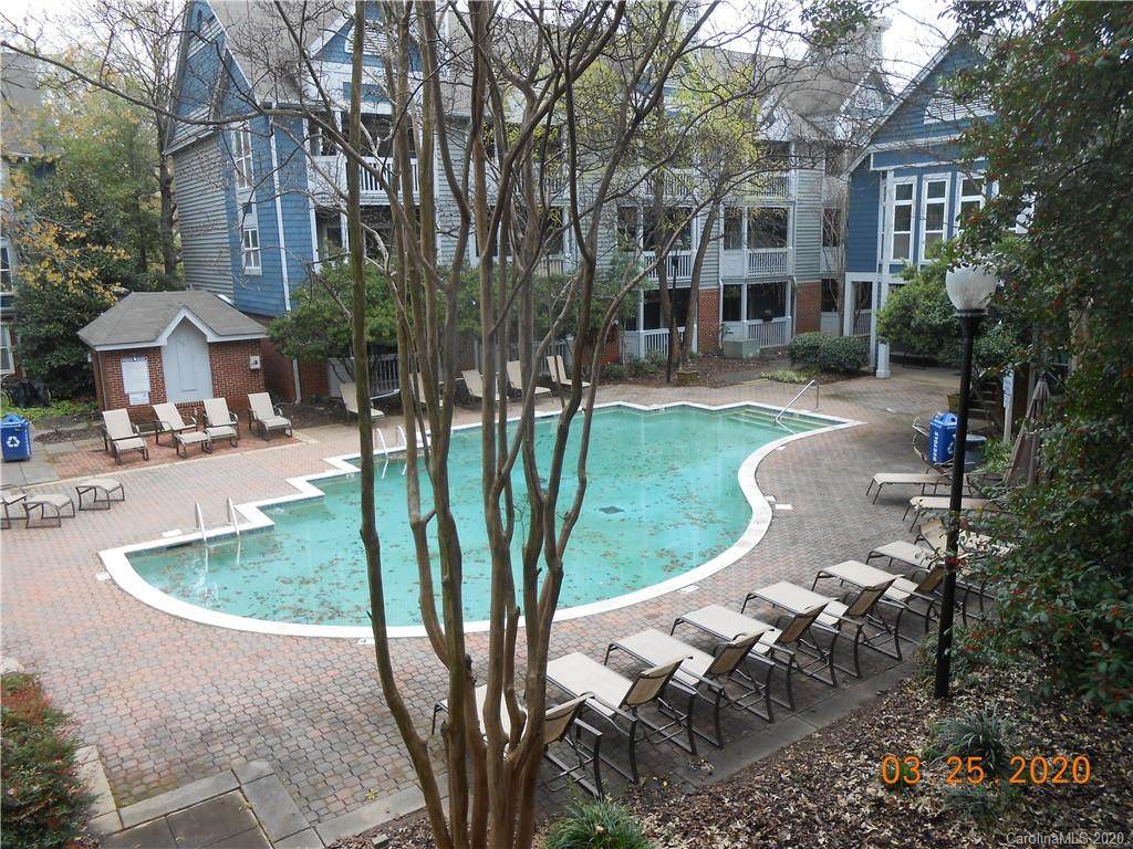 505 Graham Street - Photo 1