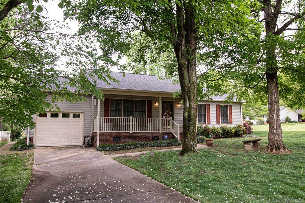 1804 Hampshire Drive - Photo 1 1804 Hampshire Drive - Photo 1