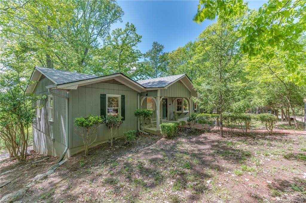 295 Upper Ridgeview Road - Photo 1