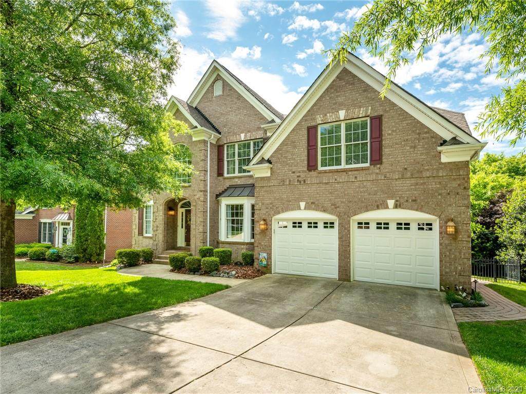 711 Ashgrove Lane - Photo 1