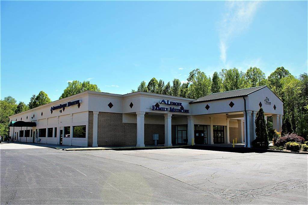 1041 Morganton Boulevard - Photo 1
