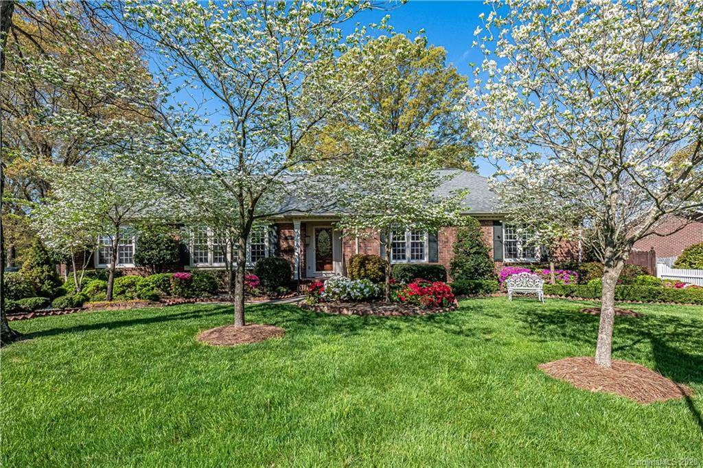 1127 Churchill Drive - Photo 1