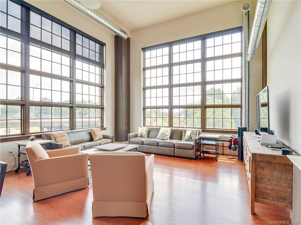 715 Graham Street - Photo 1