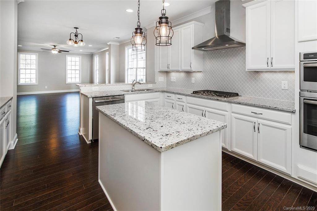 6029 Phyliss Lane - Photo 1