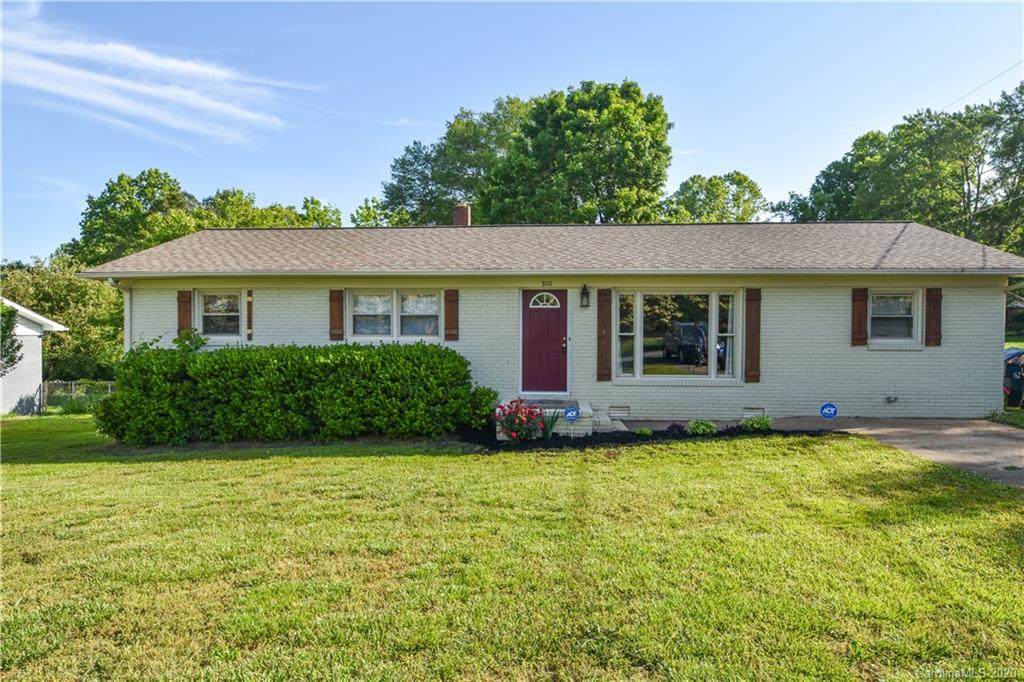 300 Buckoak Street - Photo 1 300 Buckoak Street - Photo 1