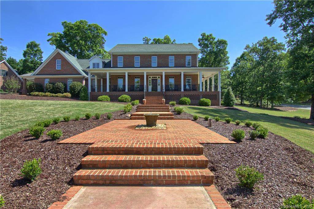 295 Fairway Drive - Photo 1