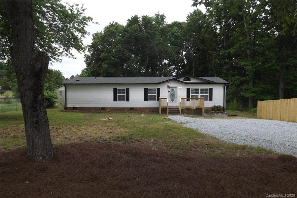 1236 Community Road - Photo 1