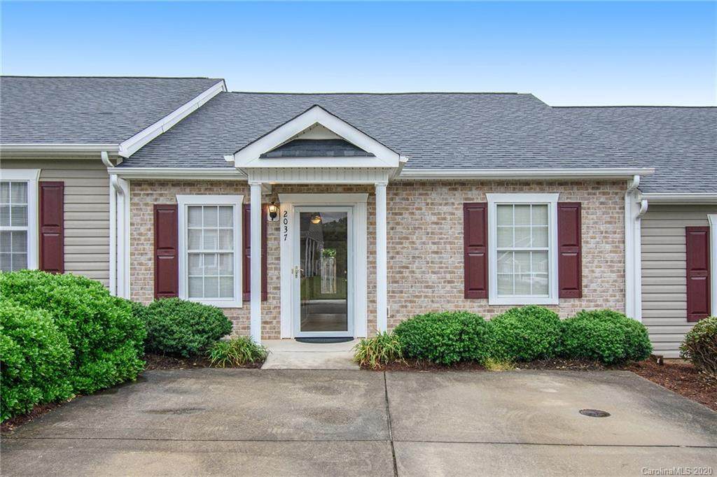 2037 Pin Oak Place - Photo 1 2037 Pin Oak Place - Photo 1