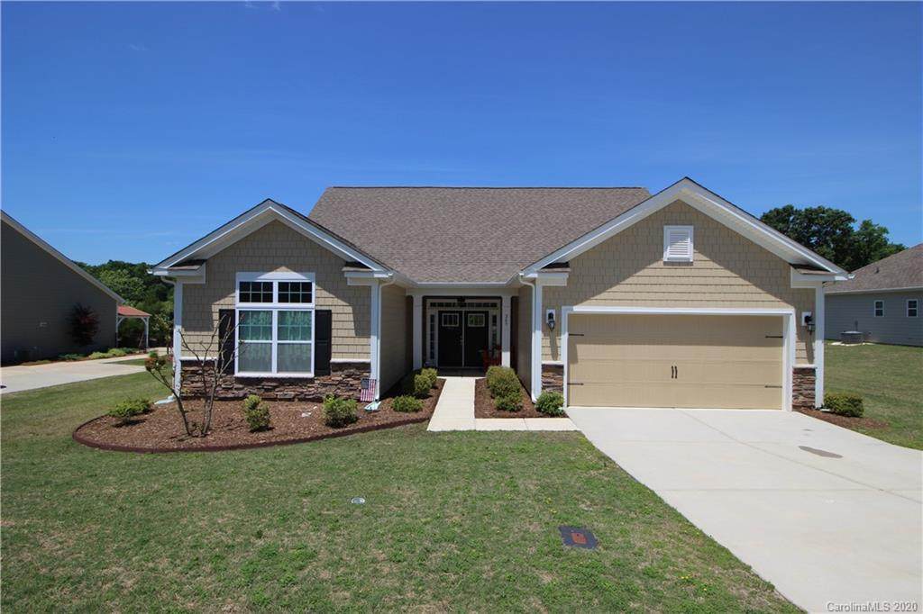 209 Hunters Hill Drive - Photo 1 209 Hunters Hill Drive - Photo 1
