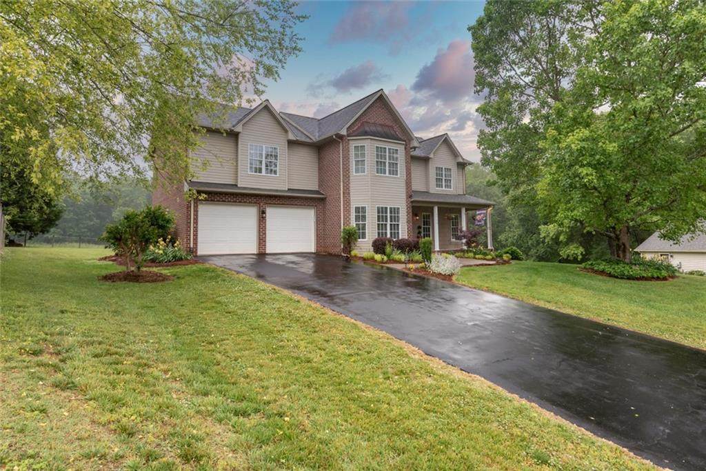 2726 Touchstone Circle - Photo 1 2726 Touchstone Circle - Photo 1