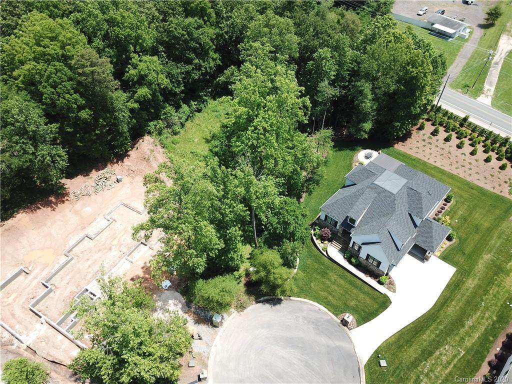 19612 Olde Spring Court - Photo 1