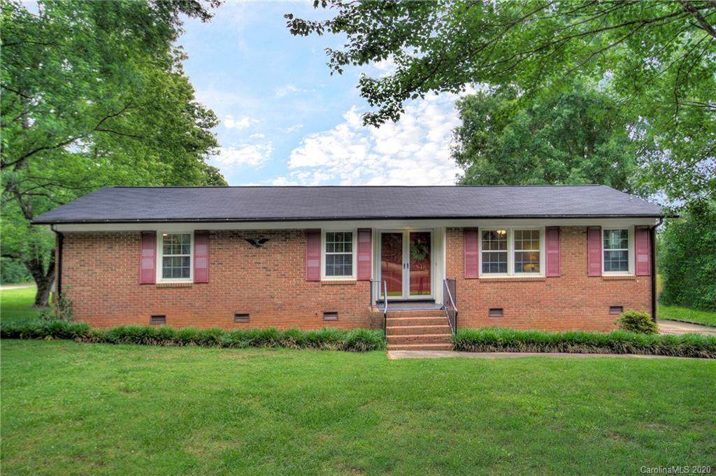 7318 Davis Road - Photo 1