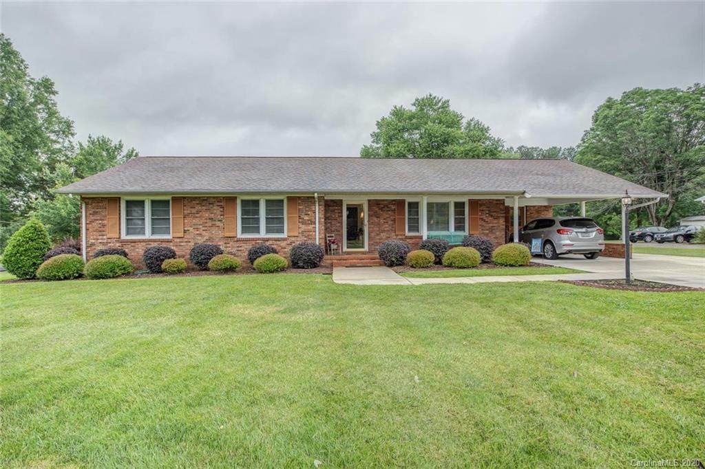 1103 Kelly Road - Photo 1