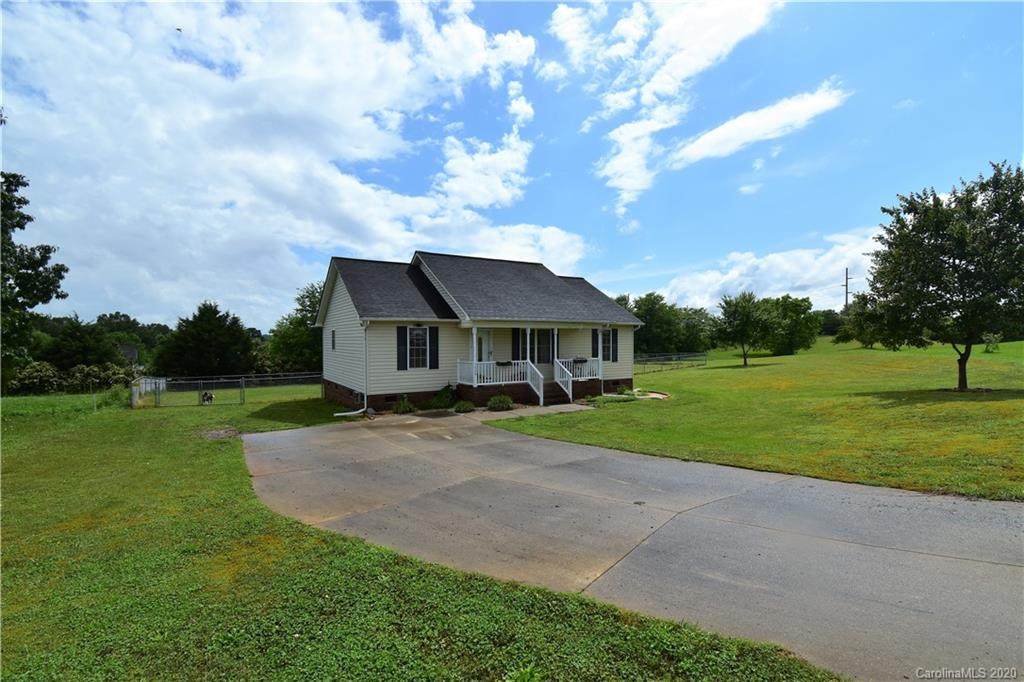 3929 Whitetail Lane - Photo 1
