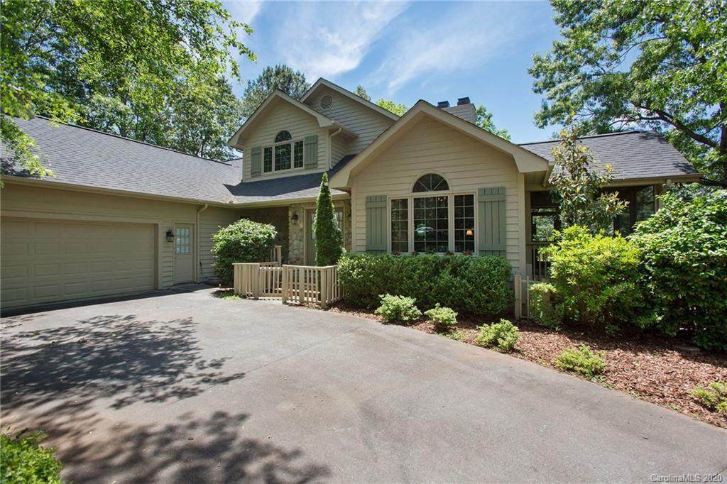 191 Hillview Drive - Photo 1