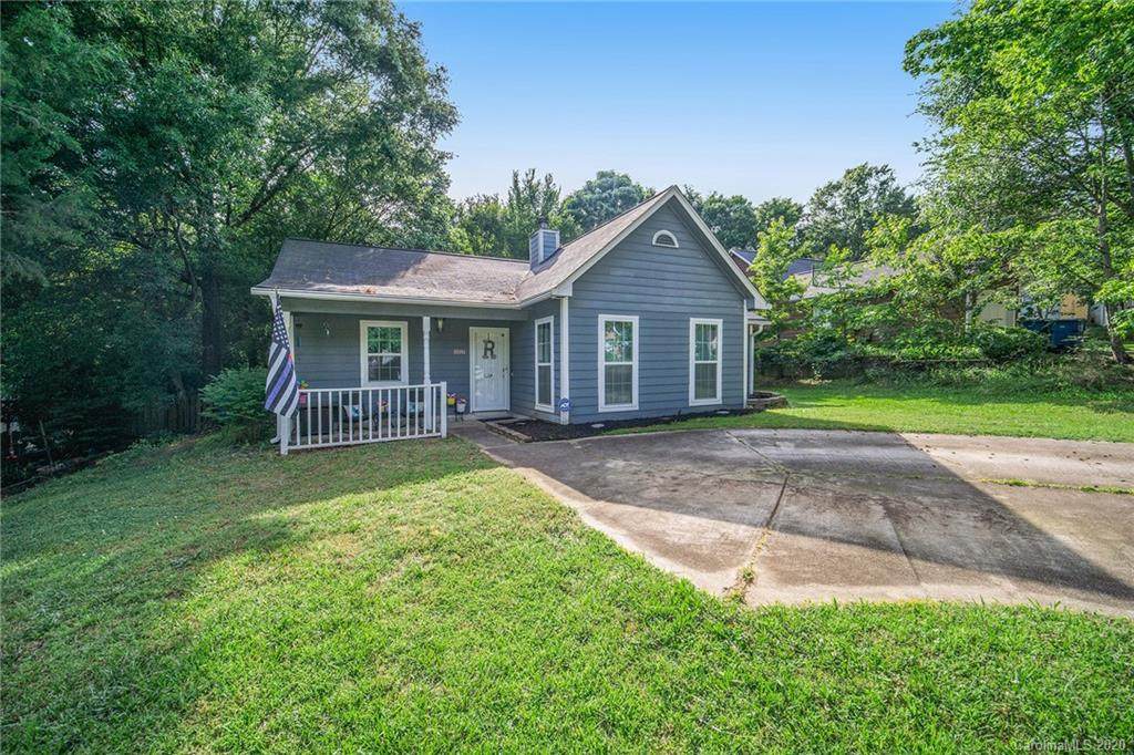 10016 Greenwood Court - Photo 1
