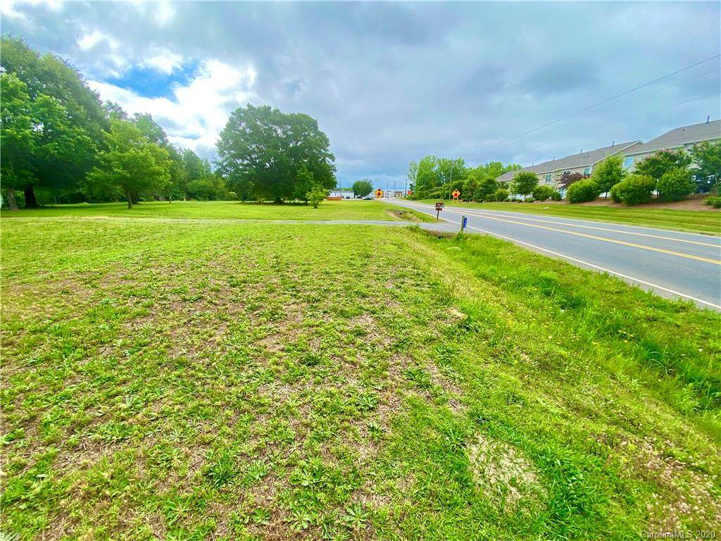 1700 Zoar Road - Photo 1