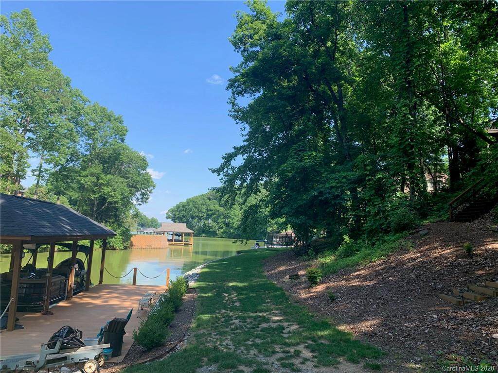 215 Fairmont Drive - Photo 1