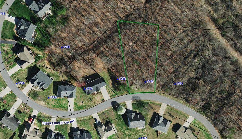 1746 Pipers Ridge Circle - Photo 1
