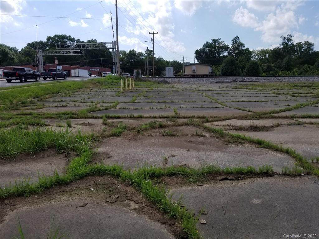 000 Salisbury Avenue - Photo 1