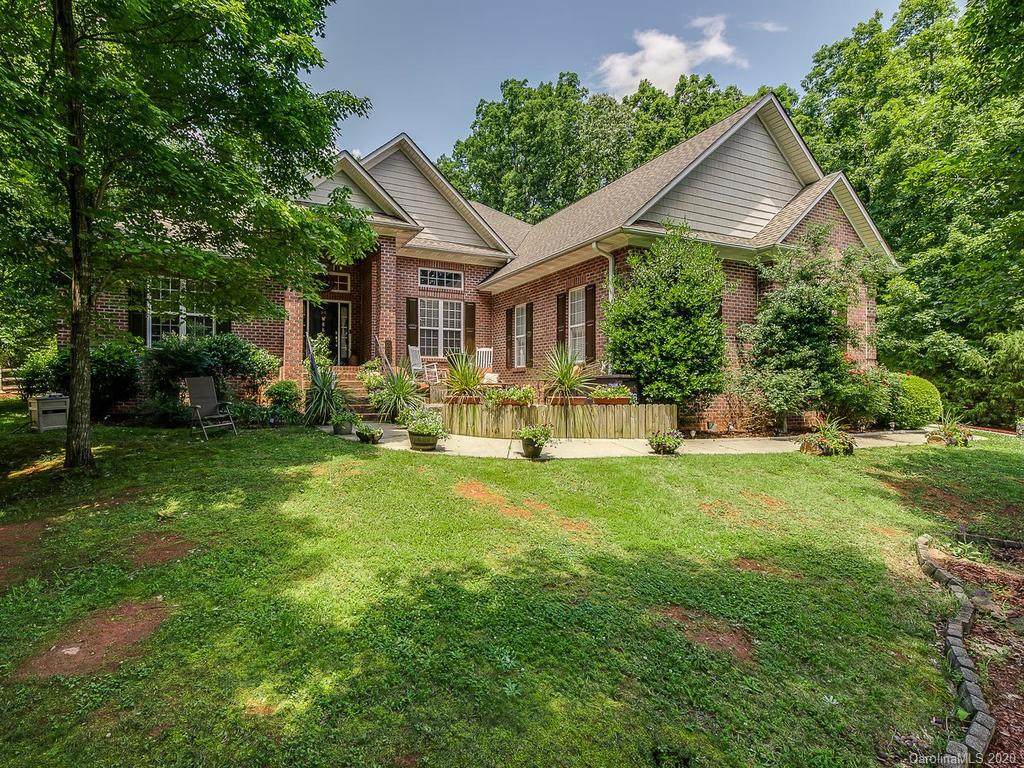 215 Gannett Drive - Photo 1