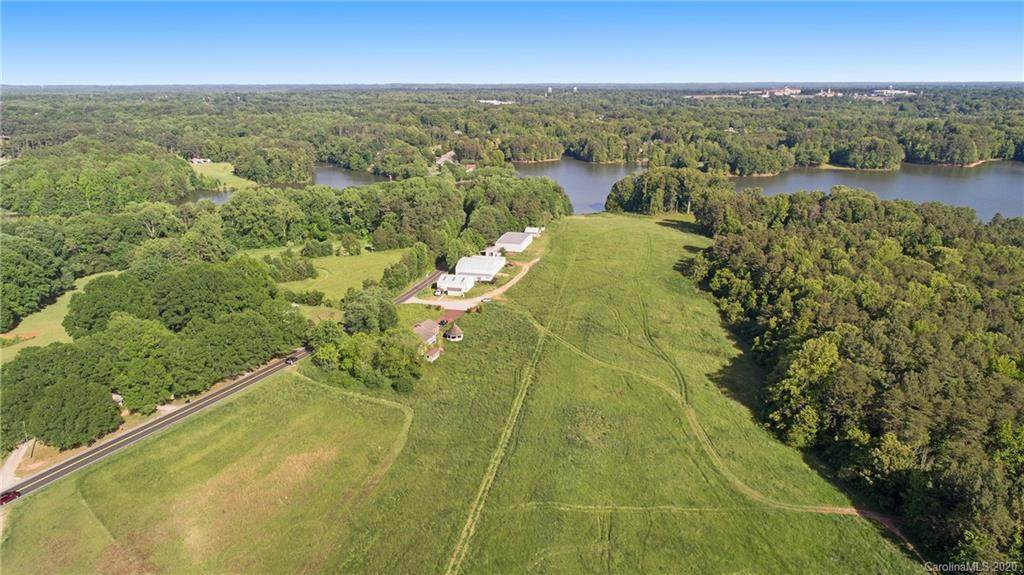 3755 Enochville Road - Photo 1