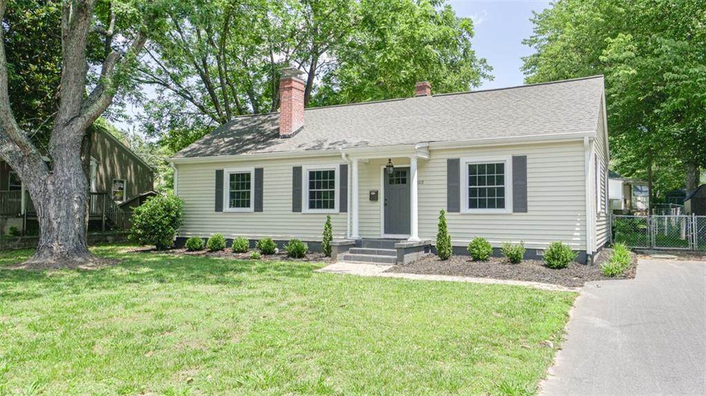 612 9th Street - Photo 1